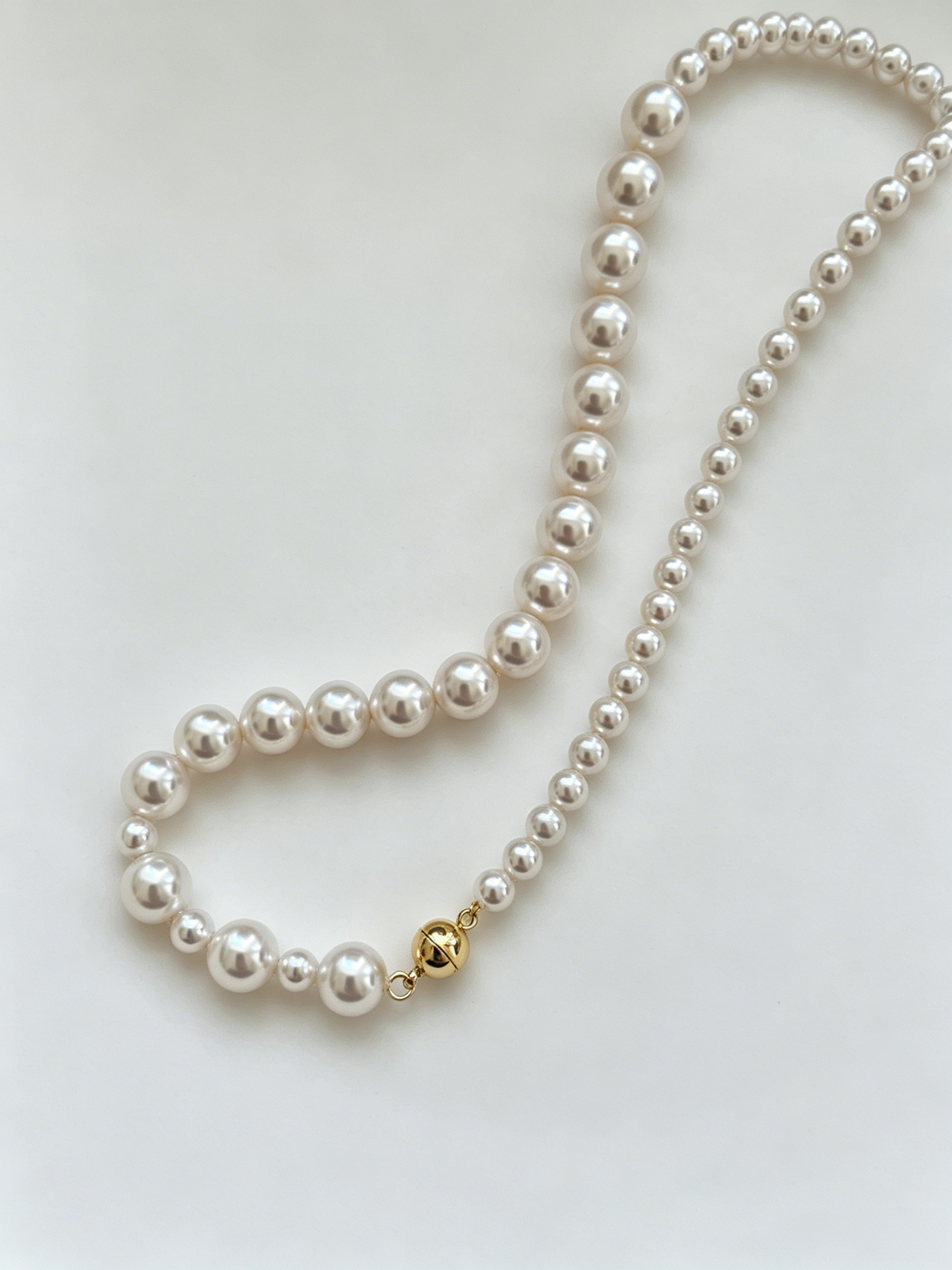 Magnetic Pearl Necklace for Women