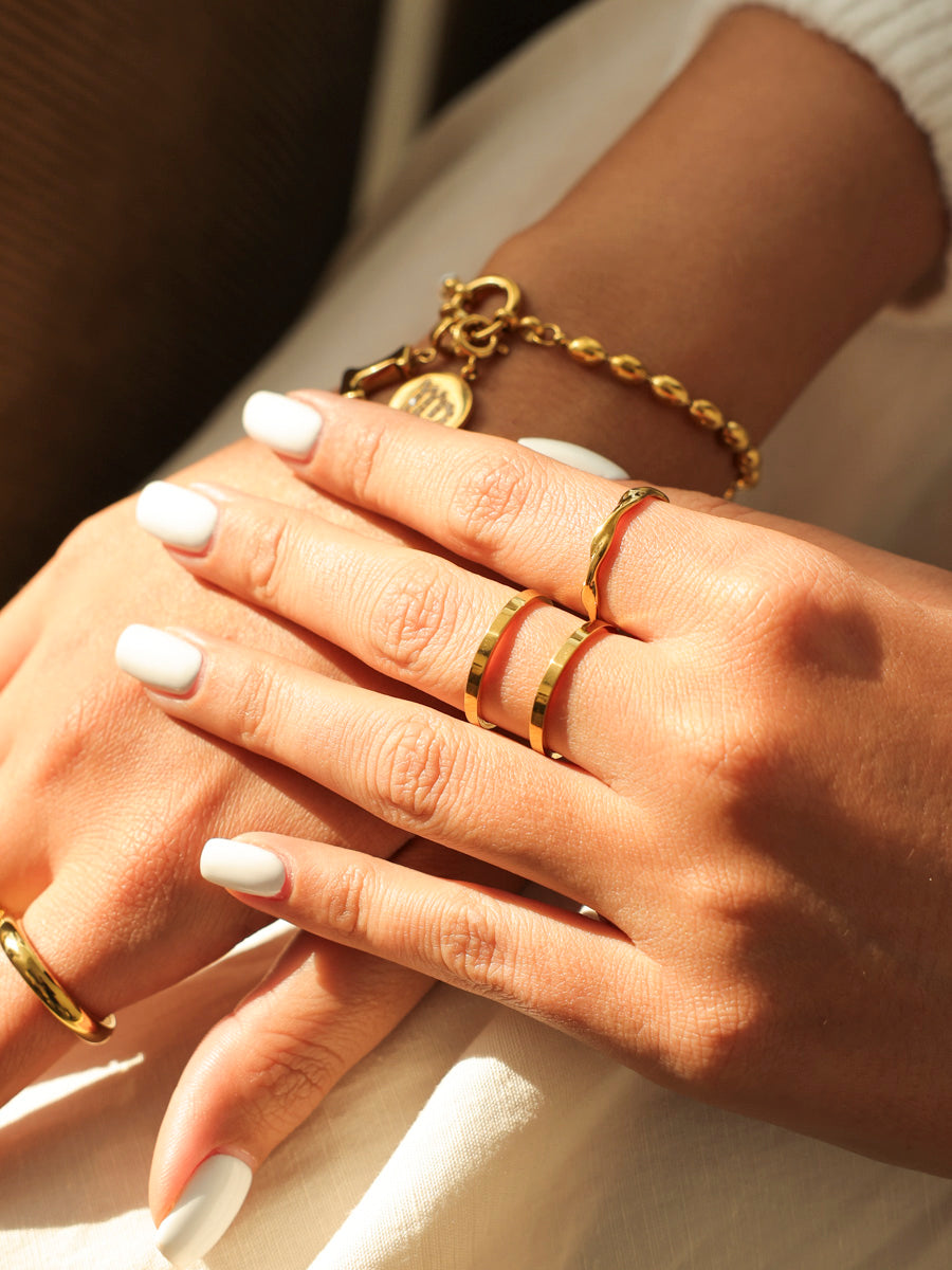Modern Curve Ring