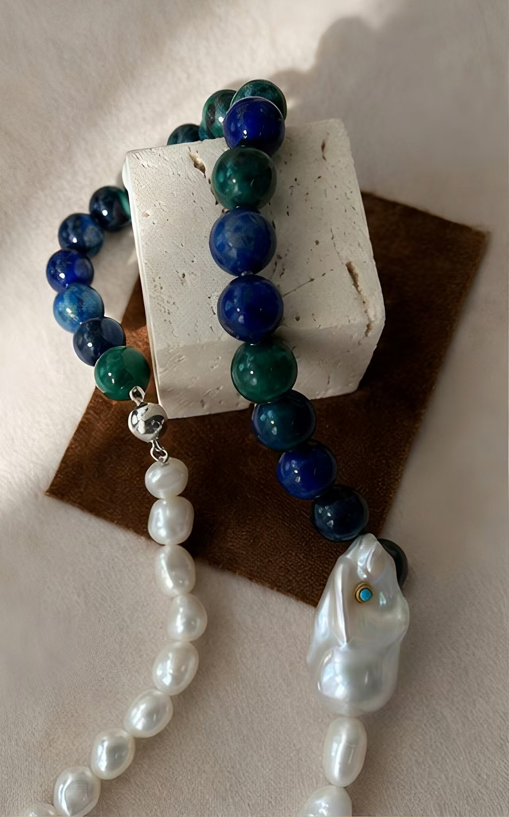 Turquoise & Natural White Pearl Contrast Necklace