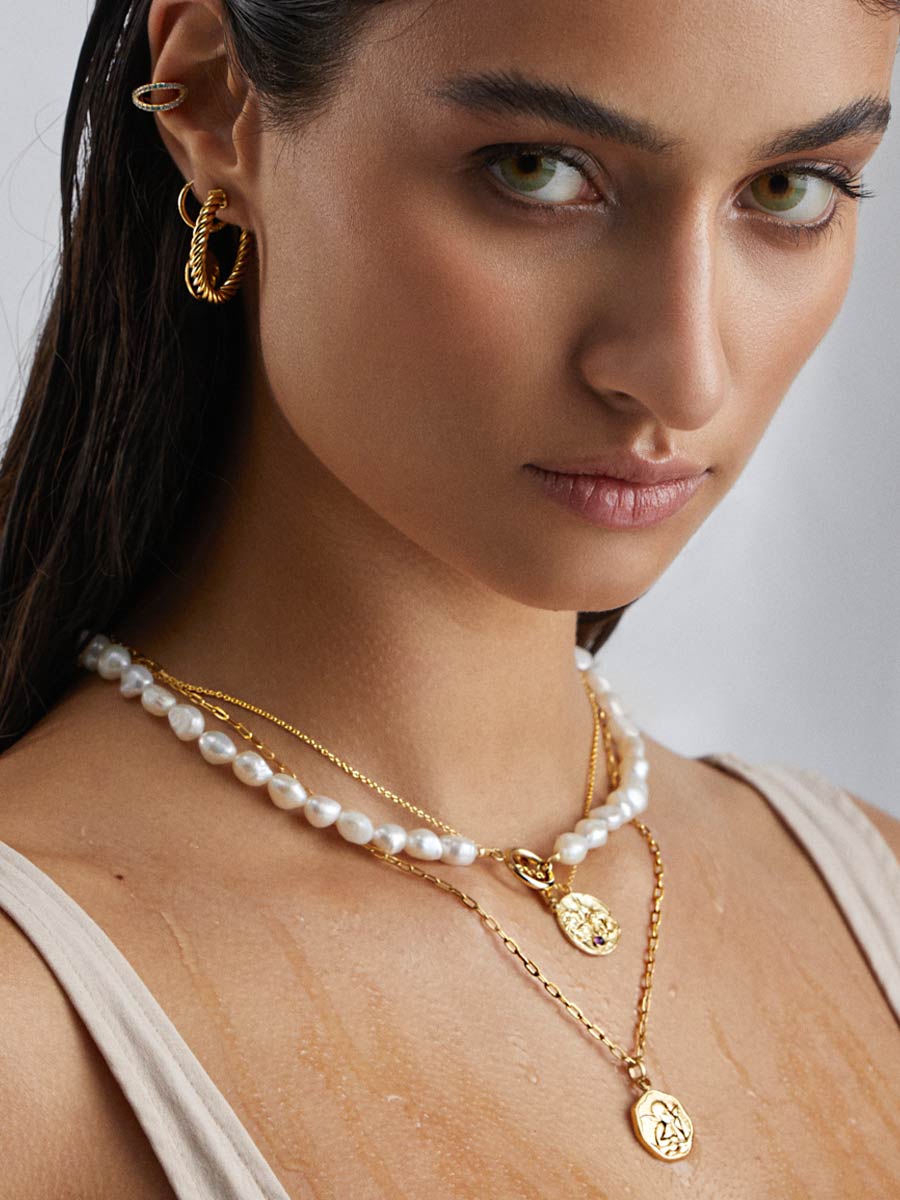 Pearls OT chain
