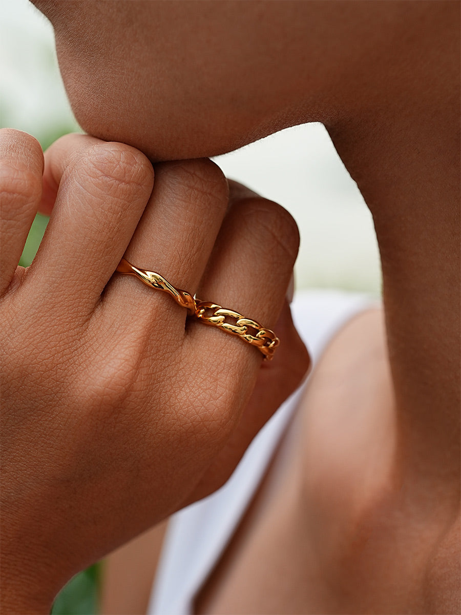 Modern Curve Ring