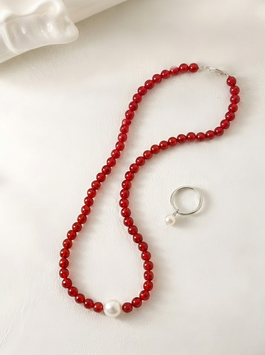Red Agate Round Disc Necklace (41cm)